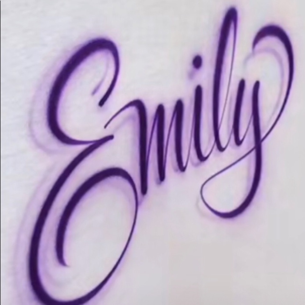 Meet your Posher, Emily